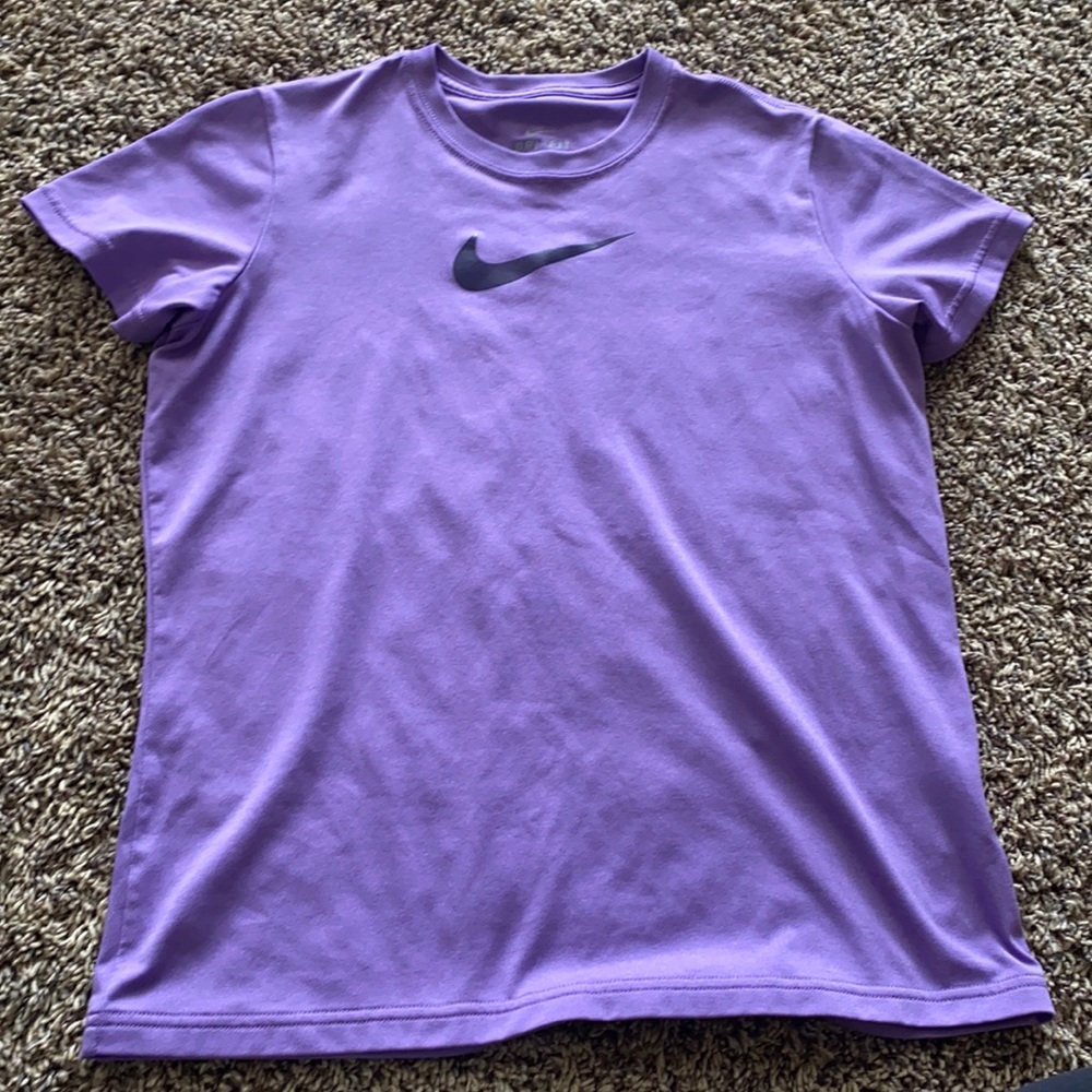 Girls Nike shirt